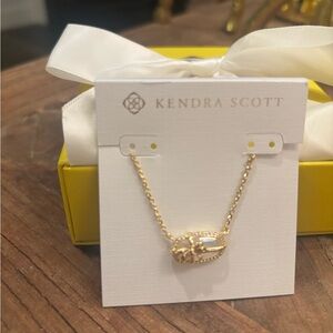 Kendra Scott Elisa Bow Gold Short Pendant Gold Necklace with Iridescent Crystal